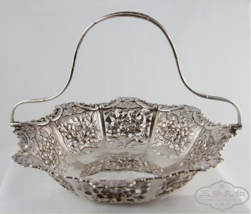 pierced chrysanthemum basket.JPG