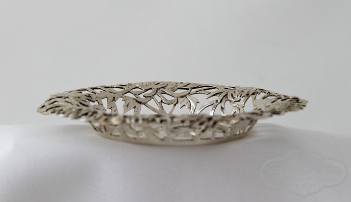 pierced chrysanthemum dish 2  2331.JPG