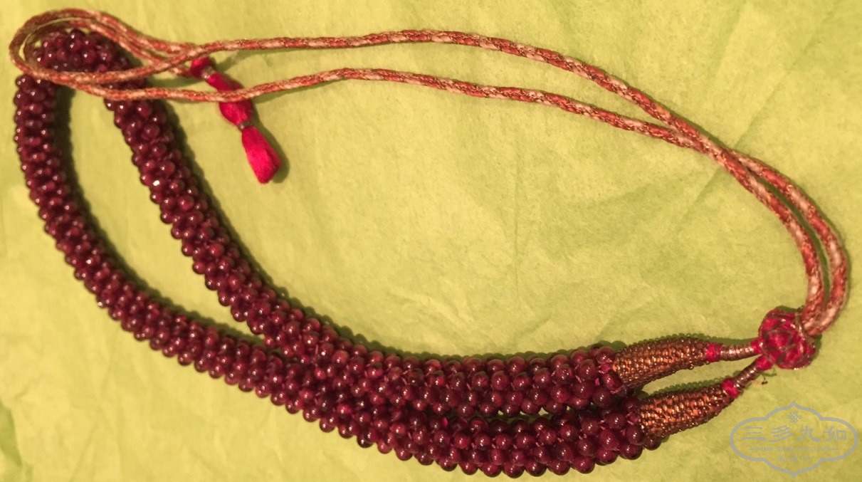 Garnet Necklace2.JPG