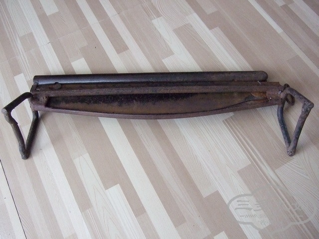 010.JPG
