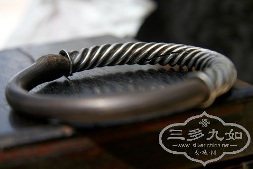 Ƭ 2152.jpg